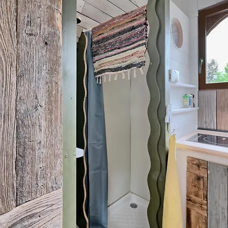 Roulotte Appoline * Arrien-en-Bethmale